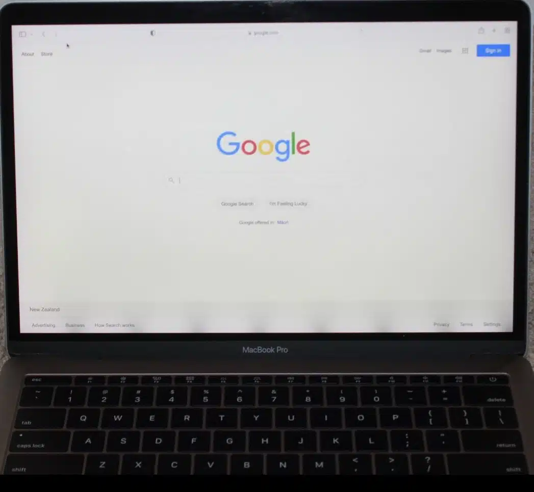 MacBook Pro Flexgate repair