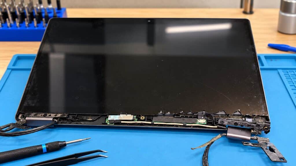 laptop_hinge_repair
